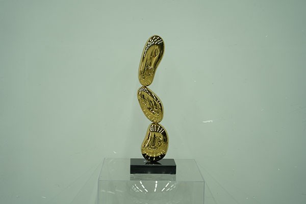 Vertical Gold Stainless Steel Pebble Sculpture – Modern Abstract Decorative Art  Vertical Gold Stainless Steel Pebble Sculpture – Modern Abstract Decorative Art